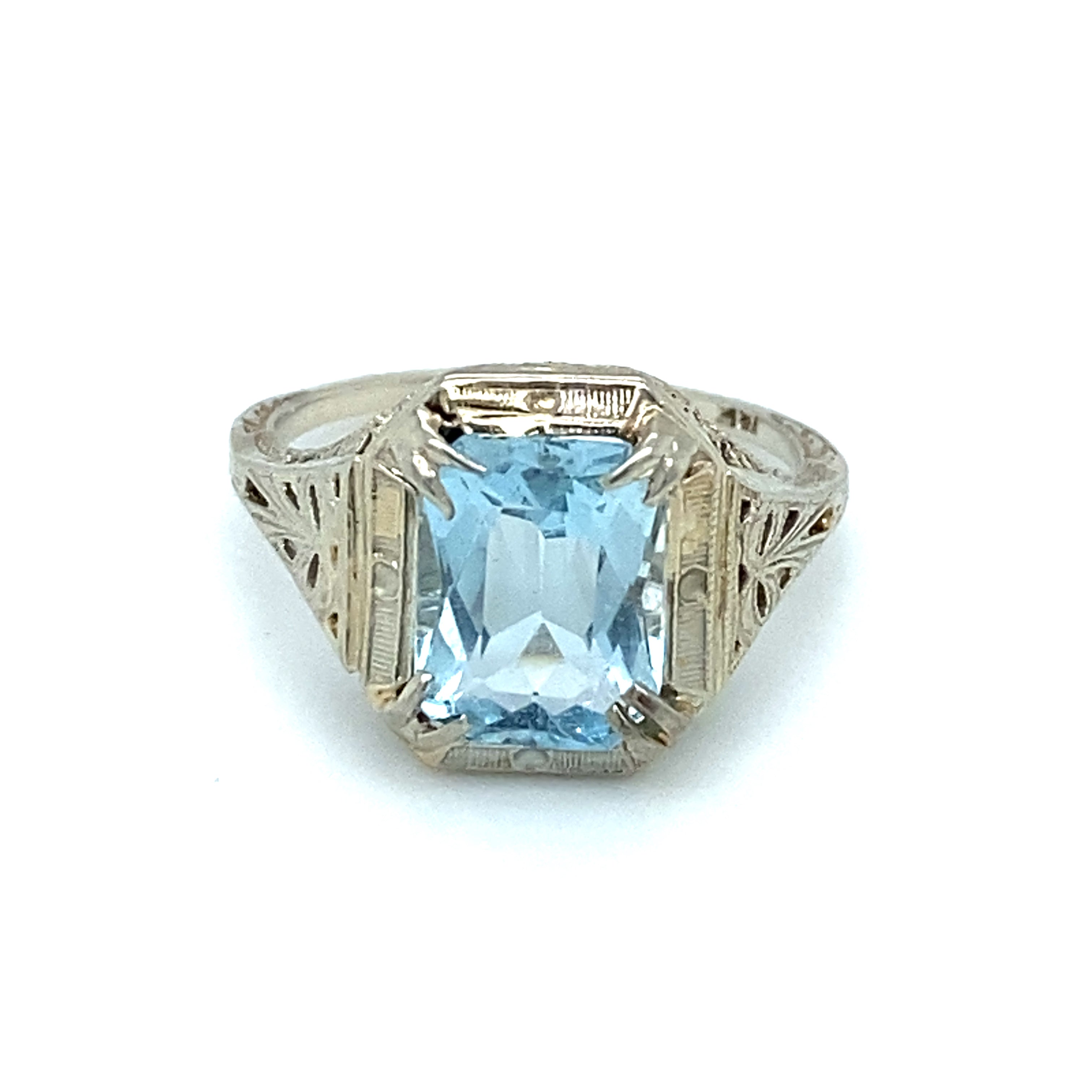 Circa 1930s Art Deco Aquamarine Ring in 18K White Gold