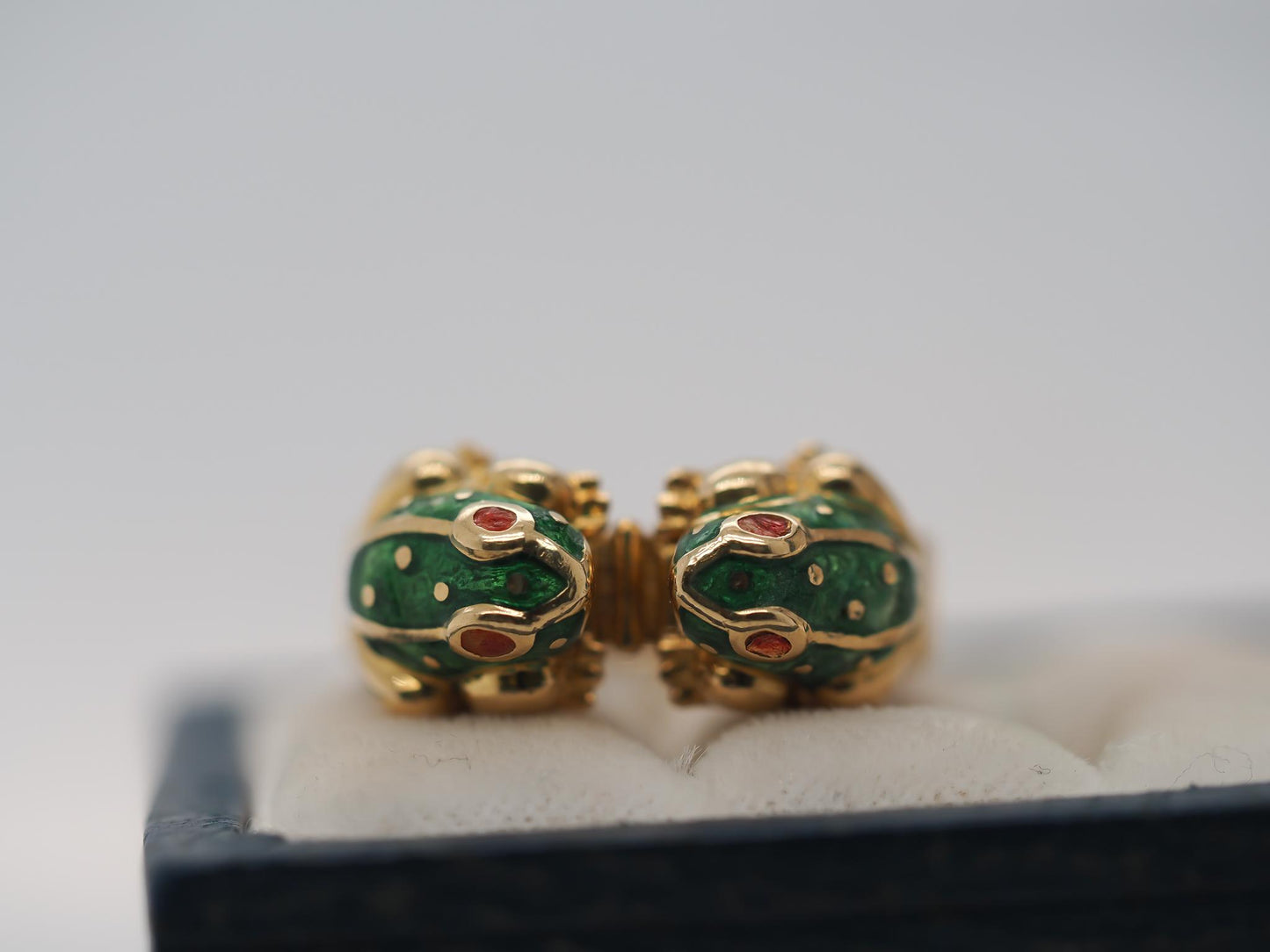 Vintage David Webb Double Frog Ring in 18K Yellow Gold