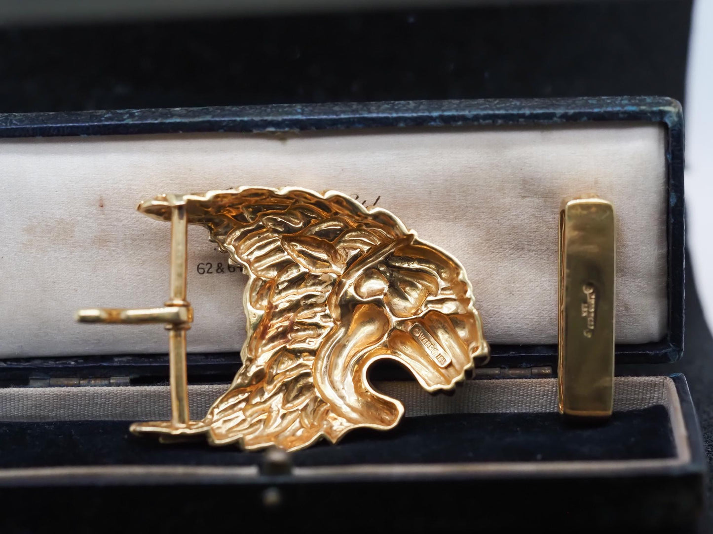 David Webb 18K Lion Yellow Gold Belt Buckle