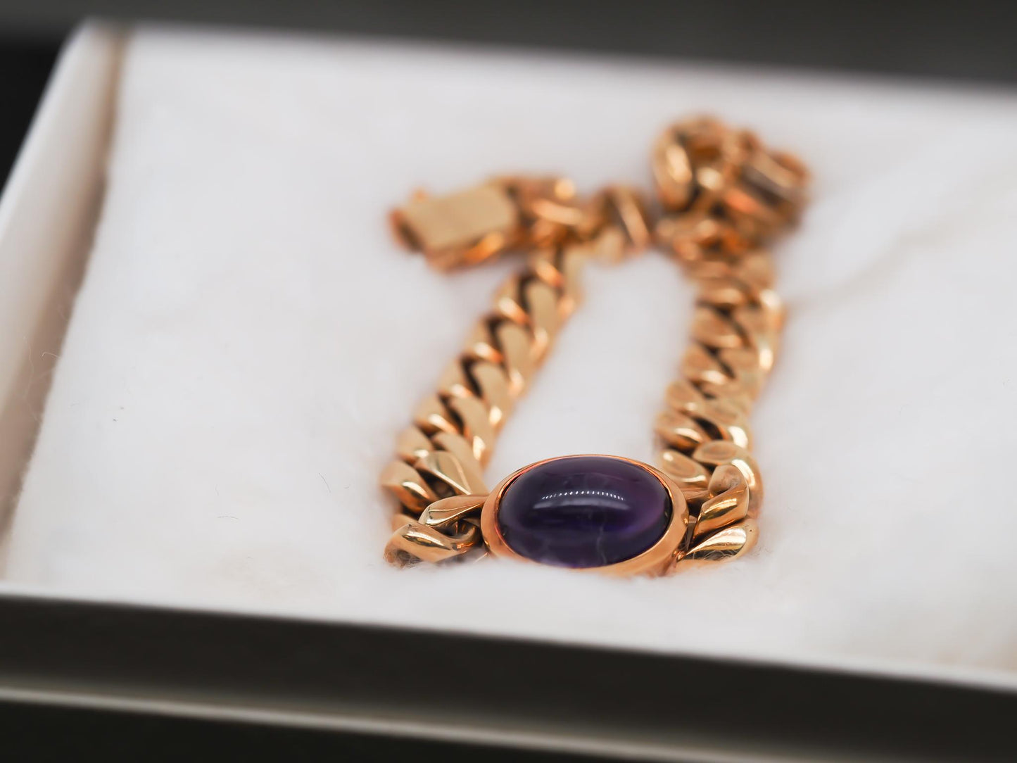 Vintage 1960s Bulgari 18K Yellow Gold Bracelet with Cabochon Amethyst