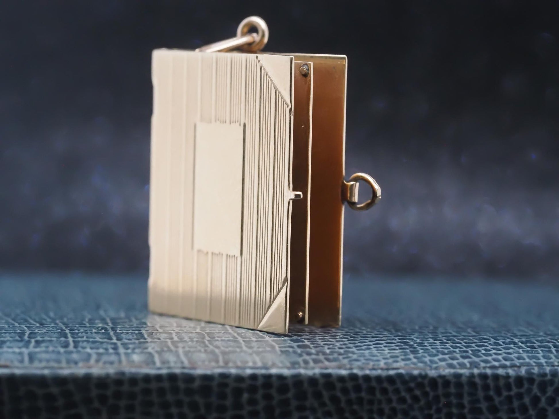 14K Yellow Gold Vintage Notebook Charm with Open Blank Page