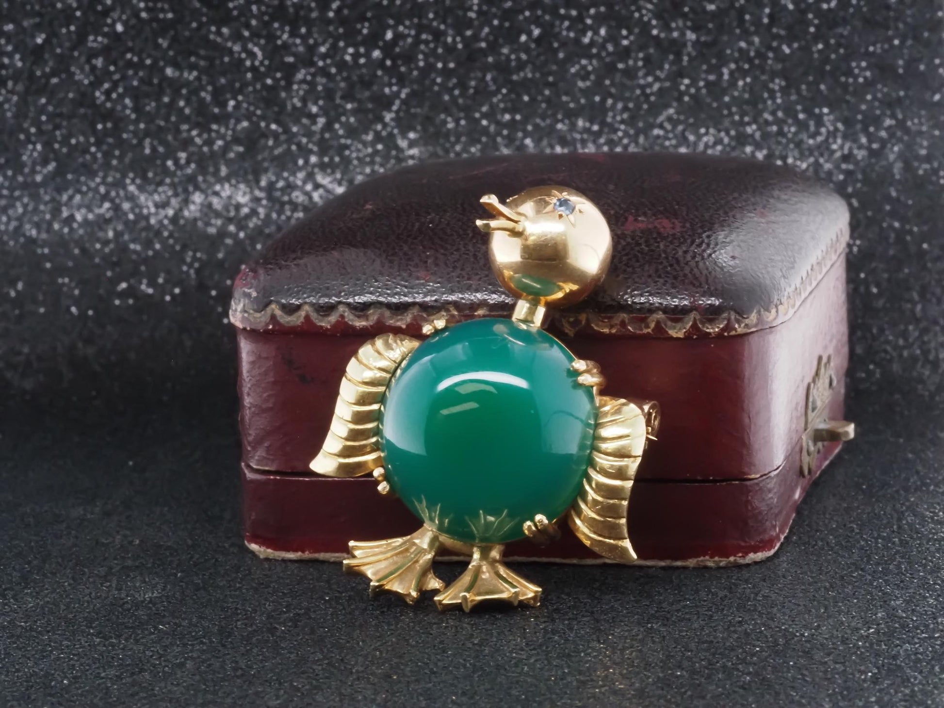 Vintage 18k Yellow Gold Sapphire and Chrysoprase Duck Brooch