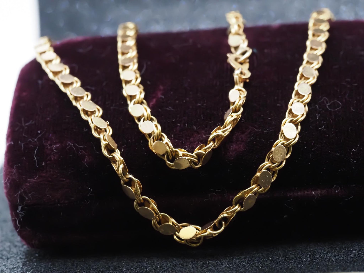 Antique 18K Yellow Gold Chain 29 inch length with unique clasp