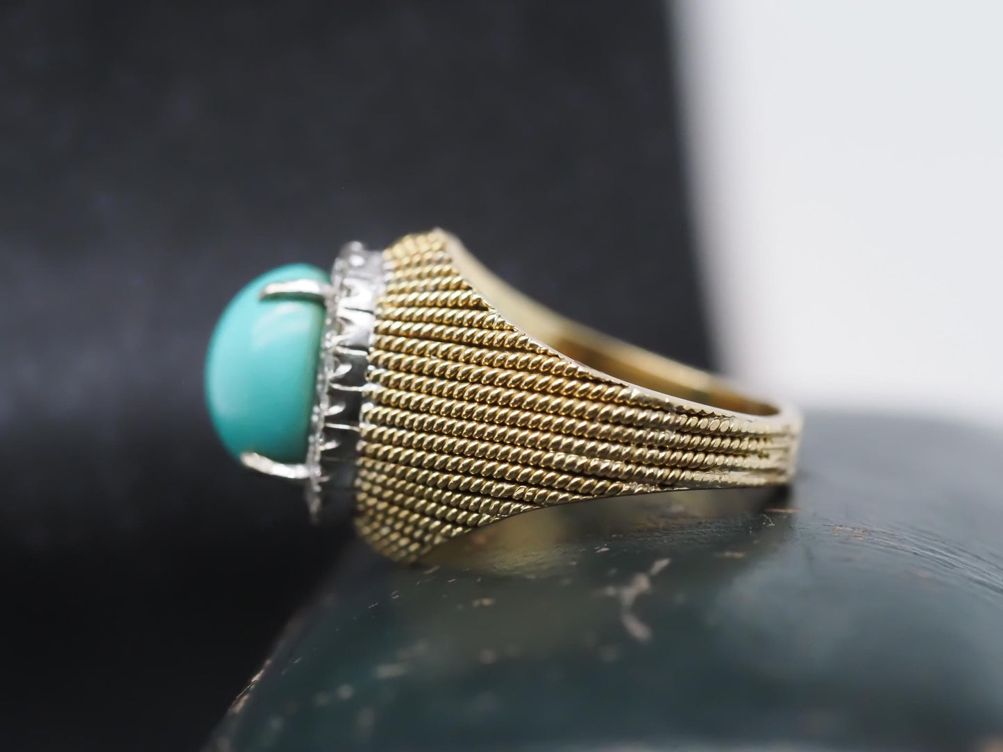 Vintage 18K Yellow Gold Turquoise and Diamond Ring