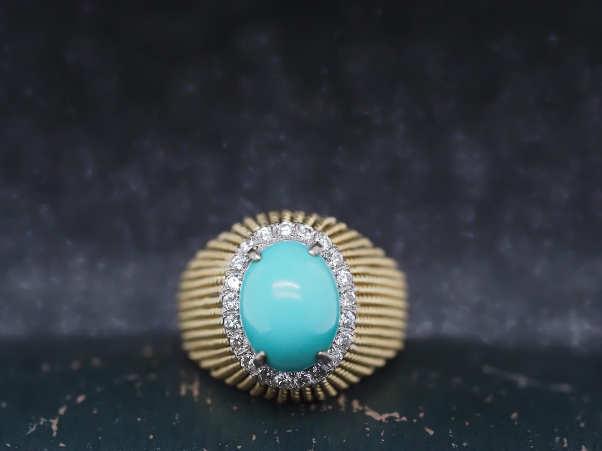 Vintage 18K Yellow Gold Turquoise and Diamond Ring