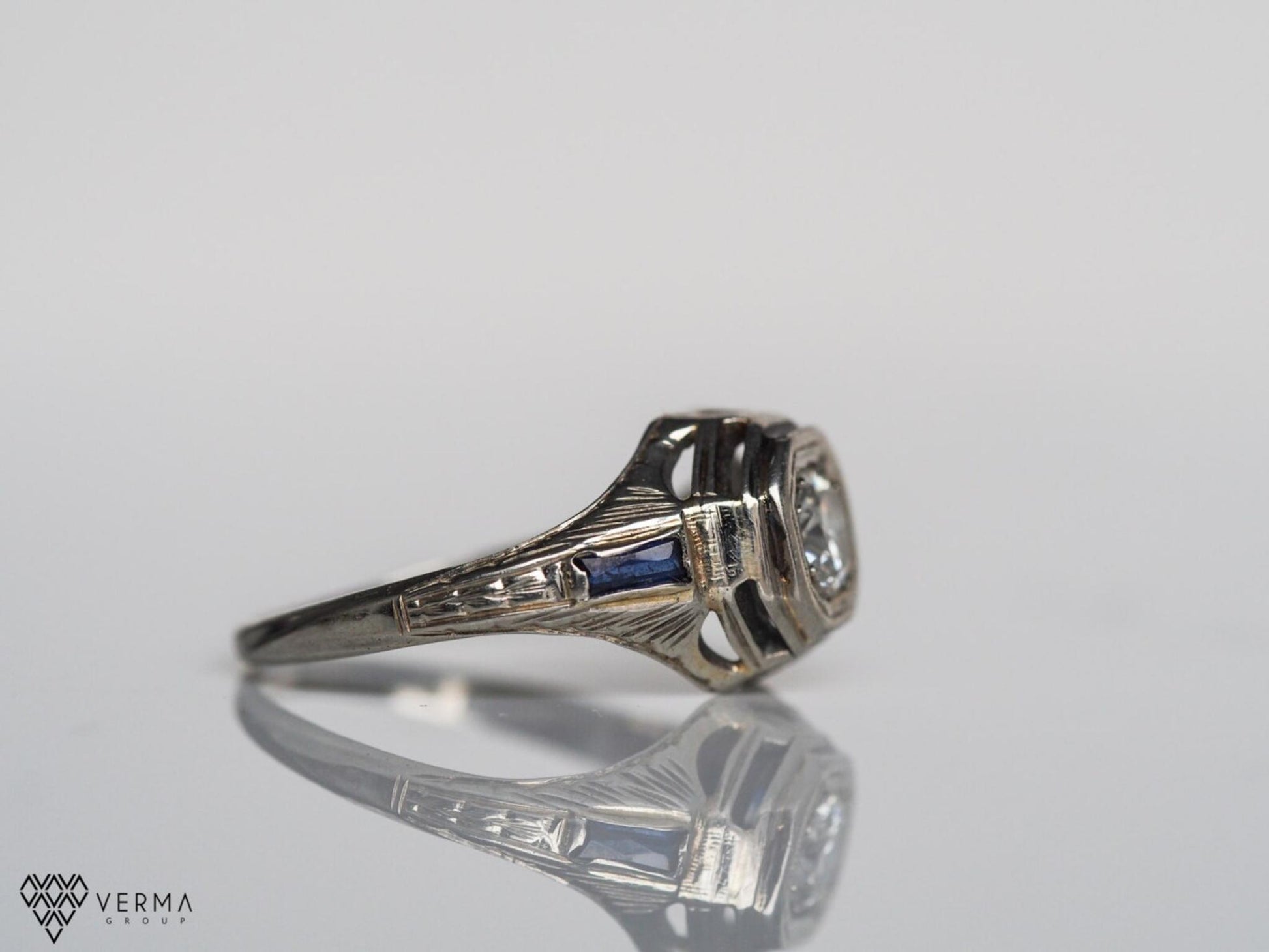 18K Antique Engagement Ring w/ Sapphire & Diamond VEG#34