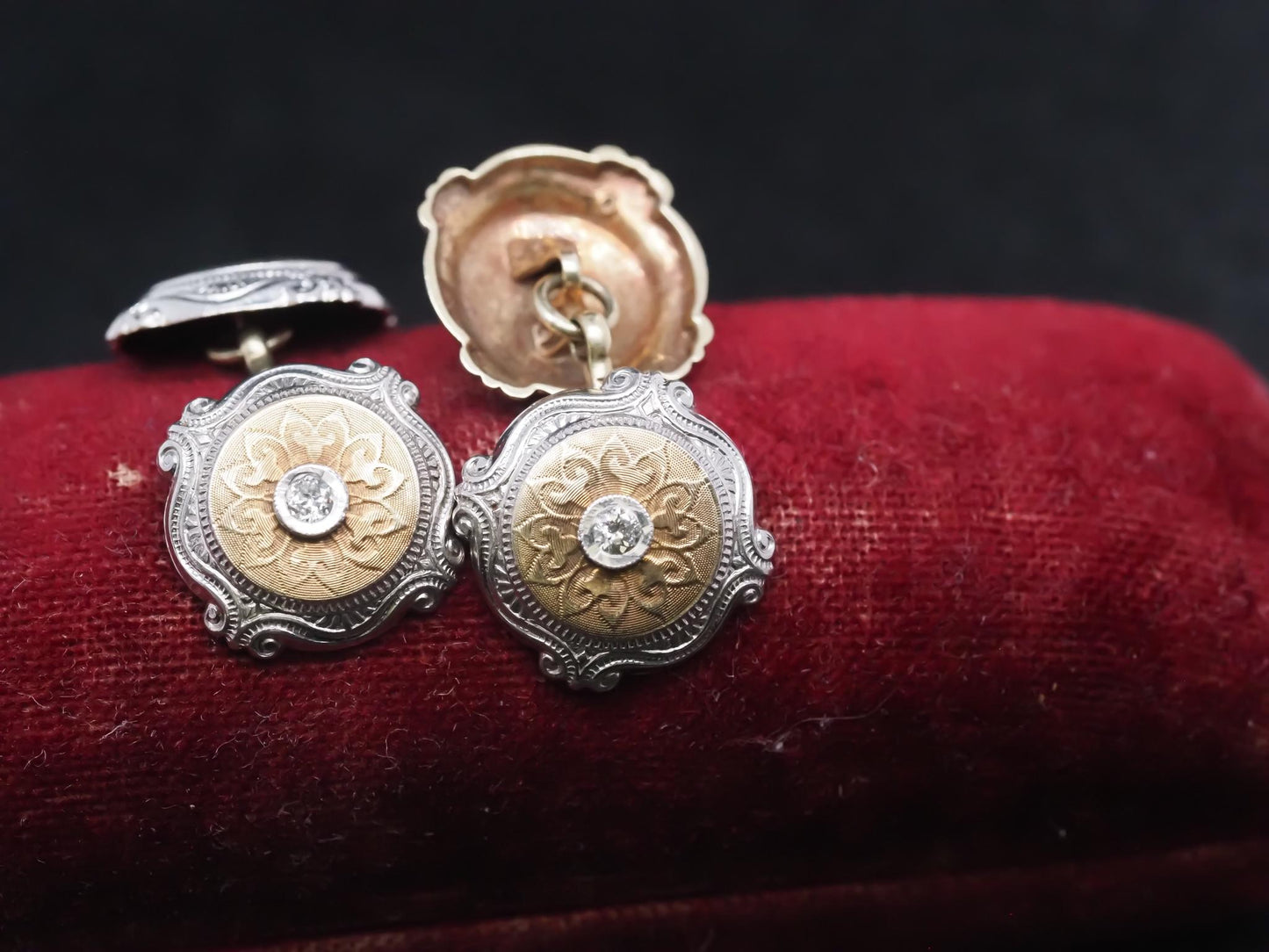 1900s Edwardian Platinum and Yellow Gold Cufflinks with Old Mine Diamonds