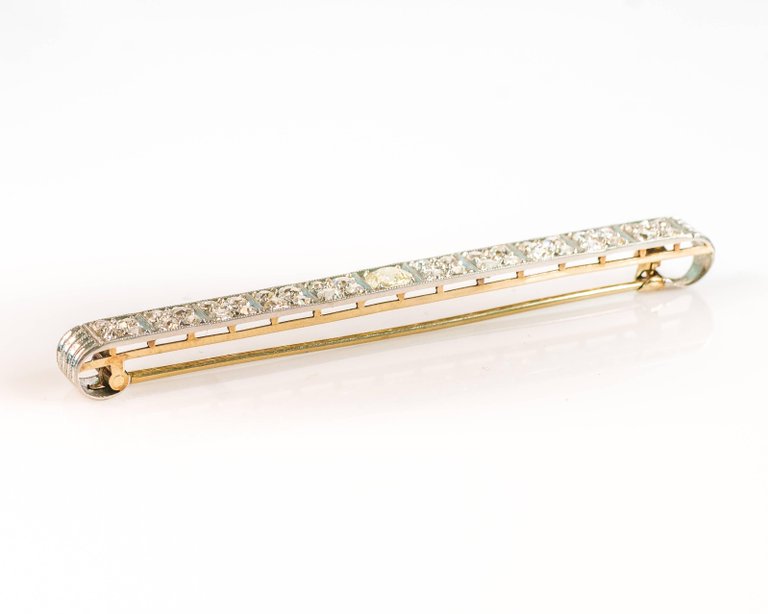 1stDibs Old Mine Cut Diamond Bar Brooch, 1.75 Carats in 14K Gold and Sterling Silver LV