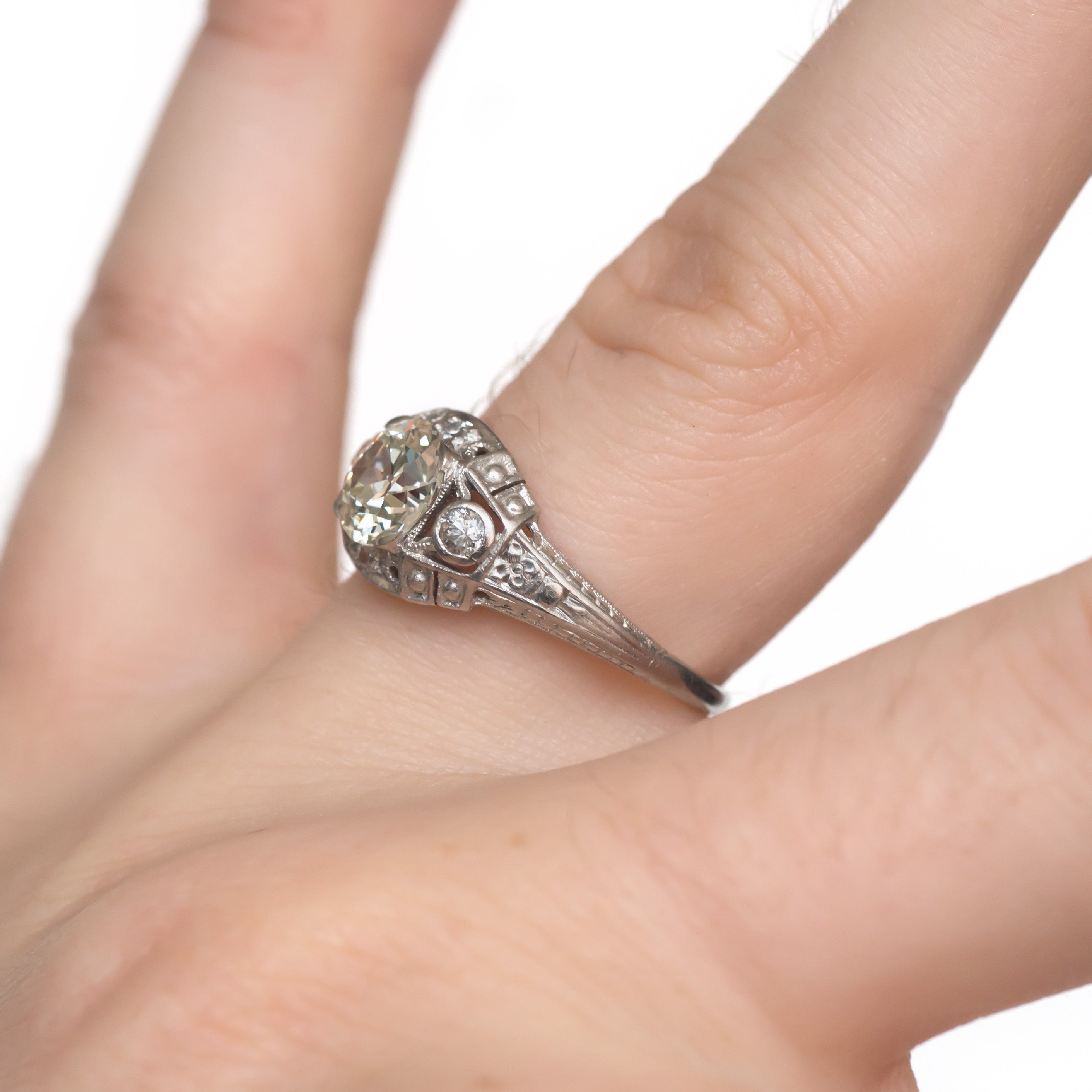 2 Carat Light Blue Sapphire Engagement Ring, Vintage Inspired White Gold  Diamond Filigree Ring With Milgrain Bezel - Etsy
